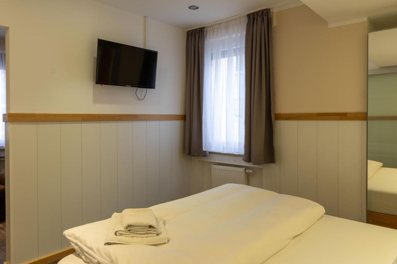 Hotel Post Mit Klimaanlage 네카줄름 외부 사진