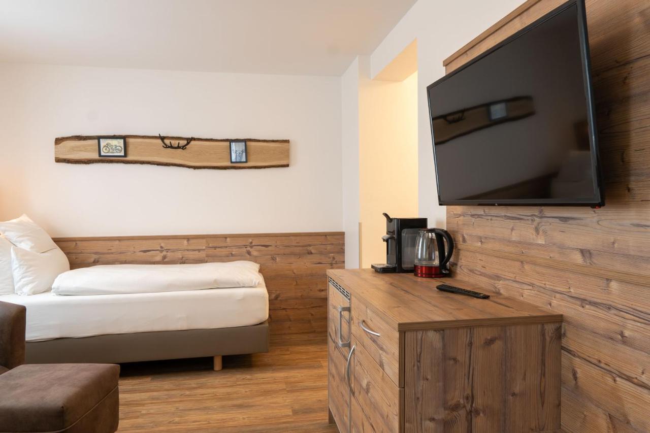 Hotel Post Mit Klimaanlage 네카줄름 외부 사진