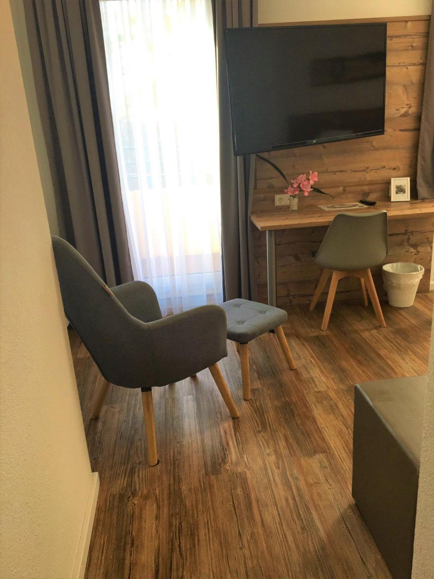 Hotel Post Mit Klimaanlage 네카줄름 외부 사진